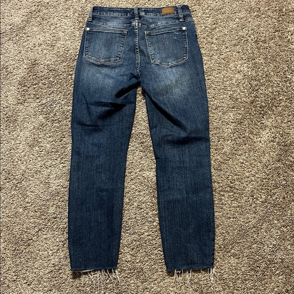Judy Blue Vintage Relaxed Fit Distressed & Raw Hem Women’s Jeans 5/27 - Picture 6 of 8
